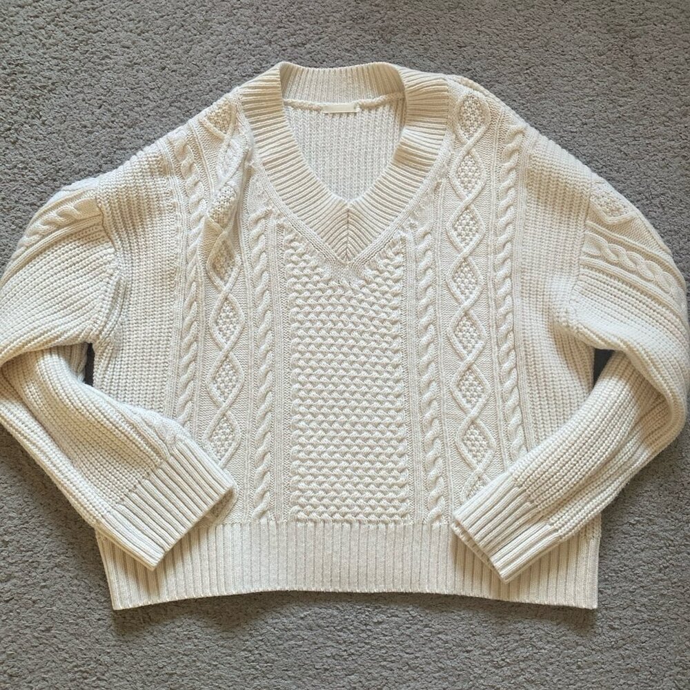 GU oversized cropped cable knit v neck sweater